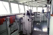 Navigation bridge